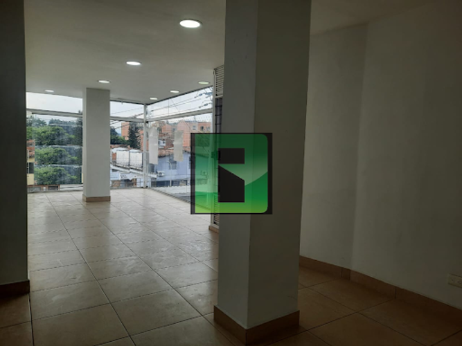 Oficina en arriendo en Rosales, Medellín, 45 m² · foto 2 de 11