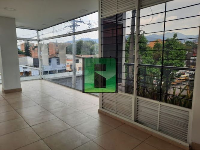 Oficina en arriendo en Rosales, Medellín, 45 m² · foto 10 de 11