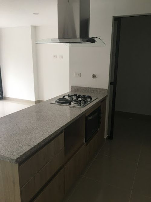 Apartamento de 2 alcobas en venta en Llano Grande, Rionegro, 69 m² · foto 2 de 9