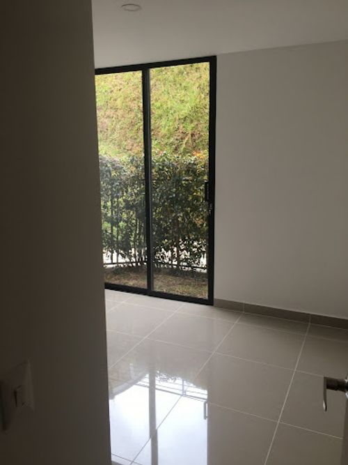 Apartamento de 2 alcobas en venta en Llano Grande, Rionegro, 69 m² · foto 4 de 9