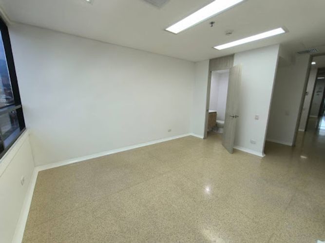 Consultorio en venta en Primavera, Envigado, 32 m² · foto 6 de 8