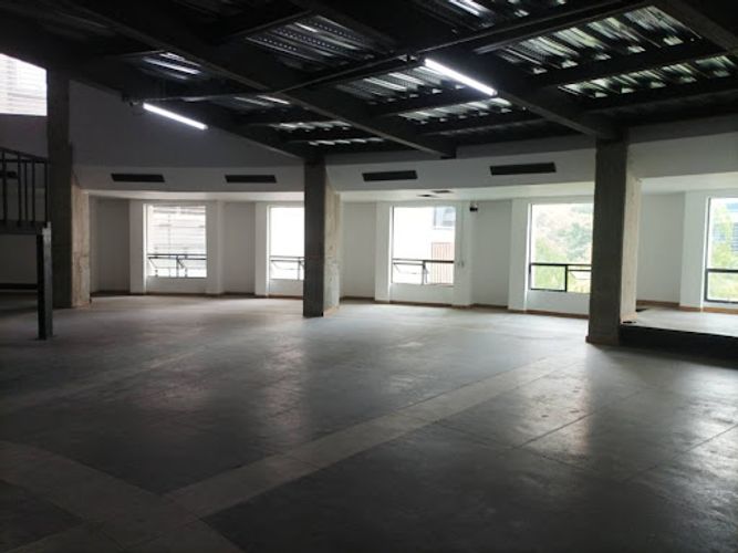 Oficina en arriendo en Oviedo, Medellín, 728 m² · foto 8 de 18