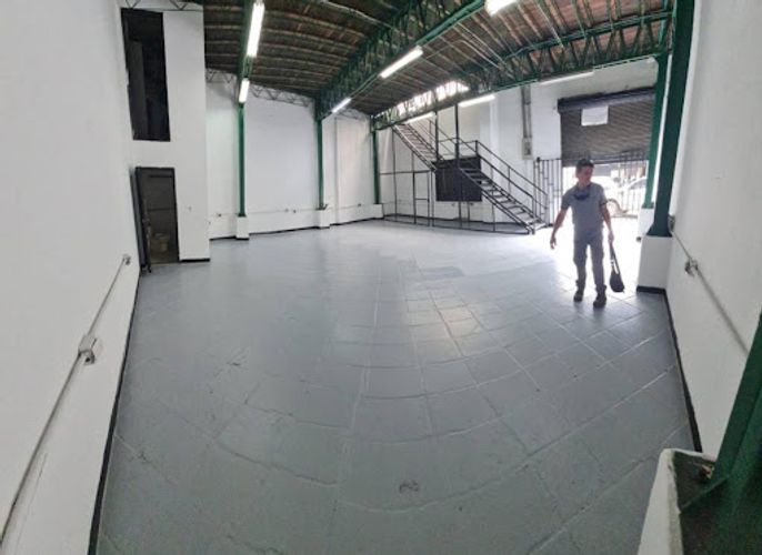 Local en arriendo en Perpetuo Socorro, Medellín, 180 m² · foto 2 de 5