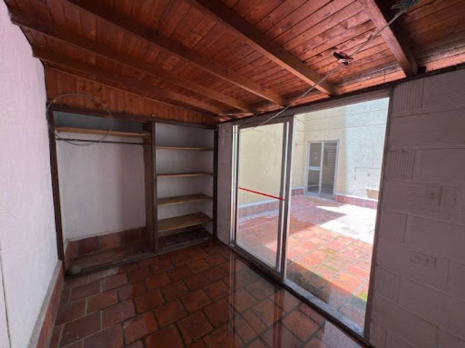 Apartamento de 5 alcobas en arriendo en Conquistadores, Medellín, 240 m² · foto 2 de 20