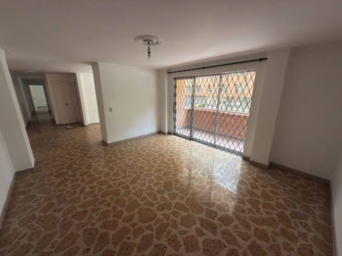 Apartamento de 5 alcobas en arriendo en Conquistadores, Medellín, 240 m² · foto 3 de 20