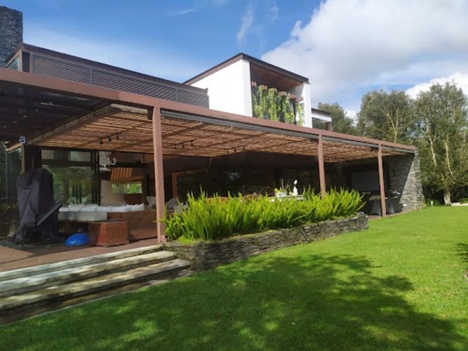Casa de 4 alcobas en arriendo en Llano Grande, Rionegro, 751 m² · foto 2 de 18