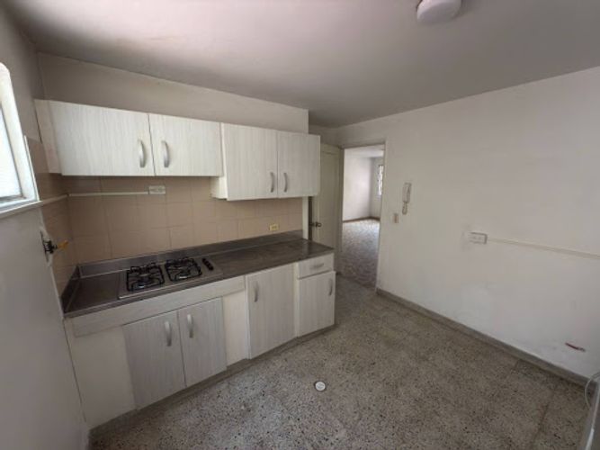 Apartamento de 5 alcobas en arriendo en Conquistadores, Medellín, 240 m² · foto 11 de 20