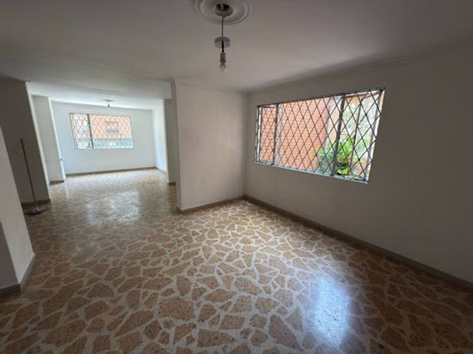 Apartamento de 5 alcobas en arriendo en Conquistadores, Medellín, 240 m² · foto 12 de 20