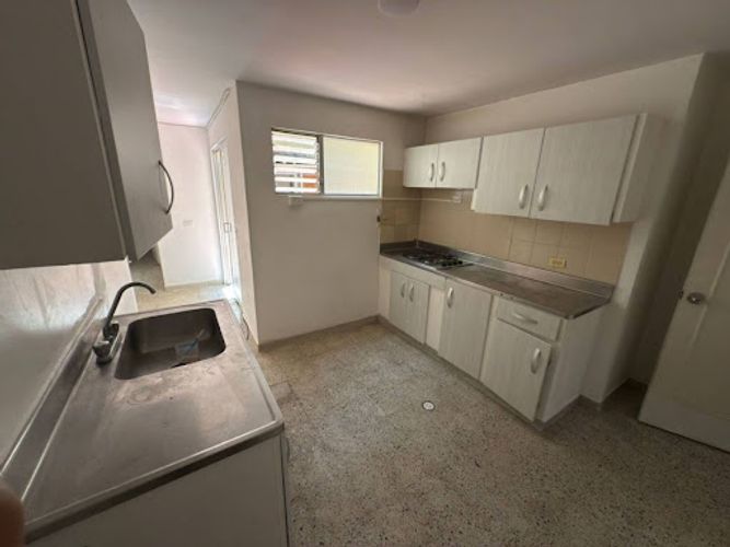 Apartamento de 5 alcobas en arriendo en Conquistadores, Medellín, 240 m² · foto 15 de 20