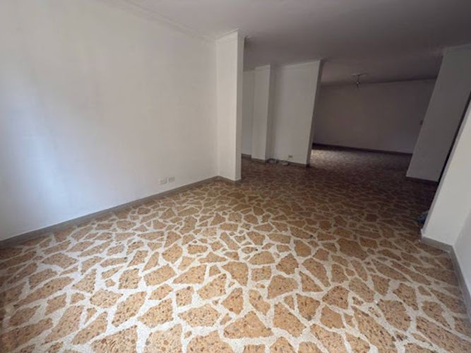 Apartamento de 5 alcobas en arriendo en Conquistadores, Medellín, 240 m² · foto 16 de 20
