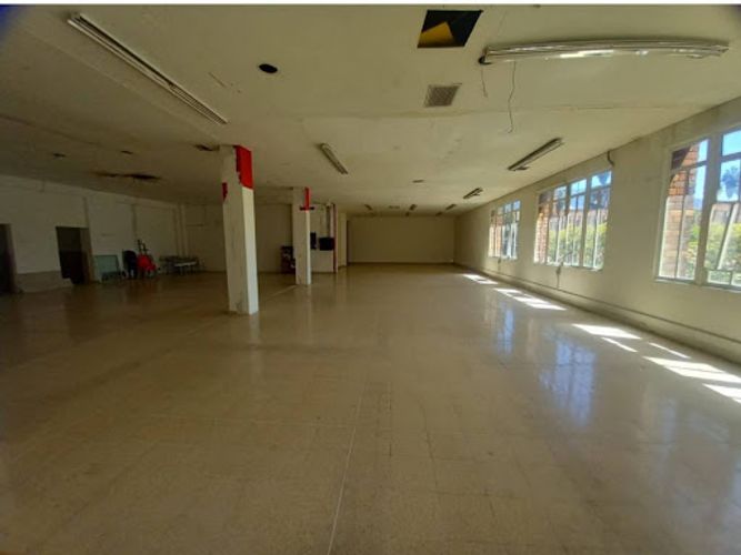 Local en arriendo en La Candelaria, Medellín, 372 m² · foto 3 de 12