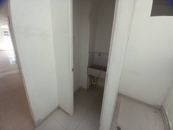Local en arriendo en La Candelaria, Medellín, 372 m² · foto 12 de 12