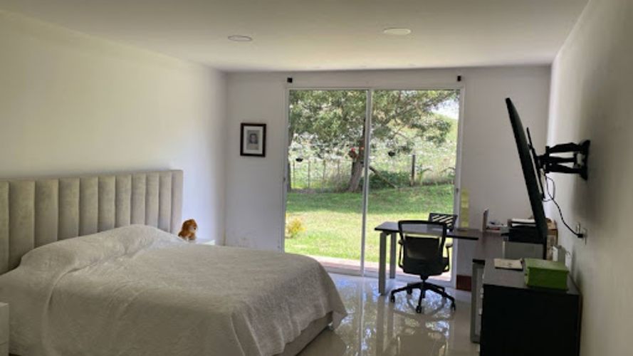 Casa de 5 alcobas en venta en El Salado, Guarne, 530 m² · foto 7 de 16