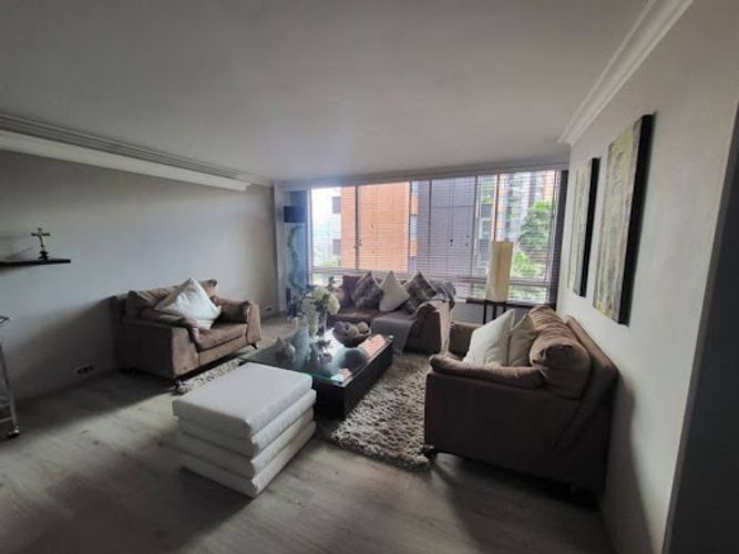 Apartamento de 3 alcobas en arriendo en Los Balsos, Medellín, 100 m² · foto 3 de 18