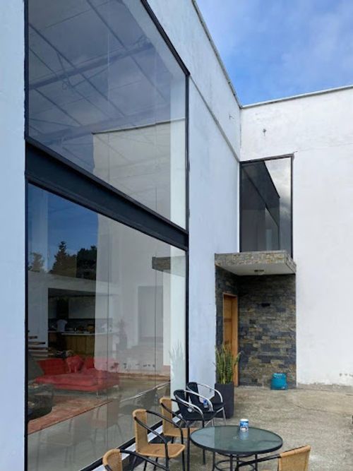 Casa de 5 alcobas en venta en El Salado, Guarne, 530 m² · foto 9 de 16