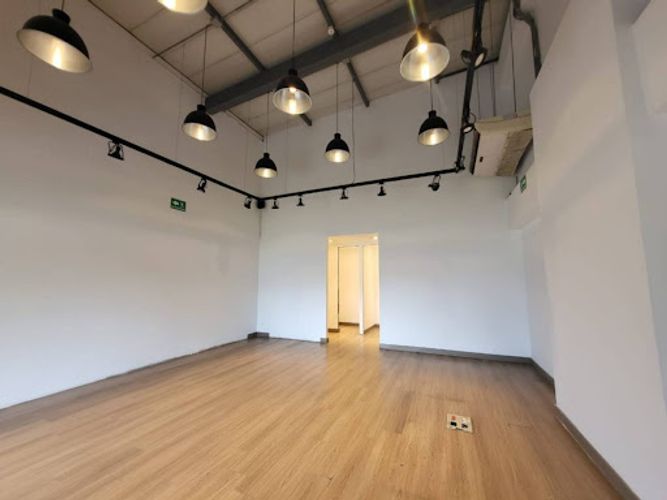 Local en arriendo en La Aguacatala, Medellín, 50 m² · foto 4 de 17