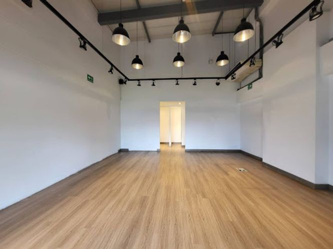 Local en arriendo en La Aguacatala, Medellín, 50 m² · foto 5 de 17
