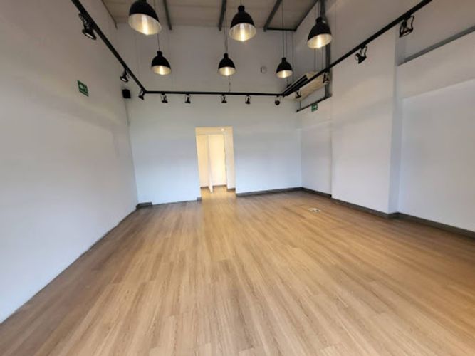 Local en arriendo en La Aguacatala, Medellín, 50 m² · foto 6 de 17