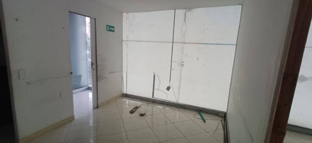 Local en arriendo en Colombia, Medellín, 110 m² · foto 11 de 14