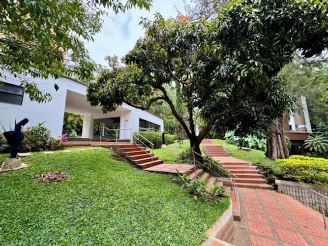 Apartamento de 3 alcobas en venta en Los Balsos, Medellín, 200 m² · foto 17 de 18