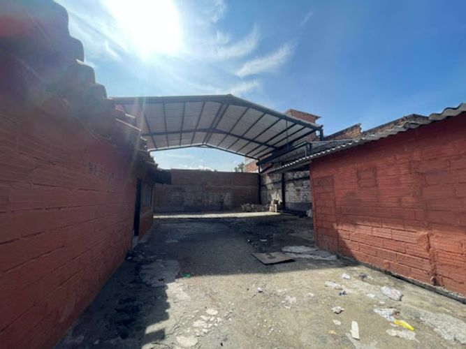 Bodega en arriendo en Naranjal, Medellín, 350 m² · foto 7 de 7