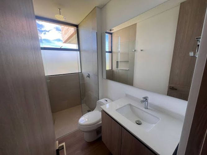 Apartamento de 2 alcobas en arriendo en Llano Grande, Rionegro, 125 m² · foto 22 de 24