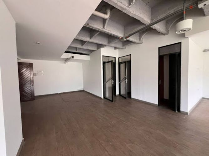 Oficina en arriendo en La Esmeralda, Itagüí, 287 m² · foto 4 de 19