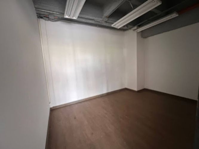 Oficina en arriendo en La Esmeralda, Itagüí, 287 m² · foto 17 de 19