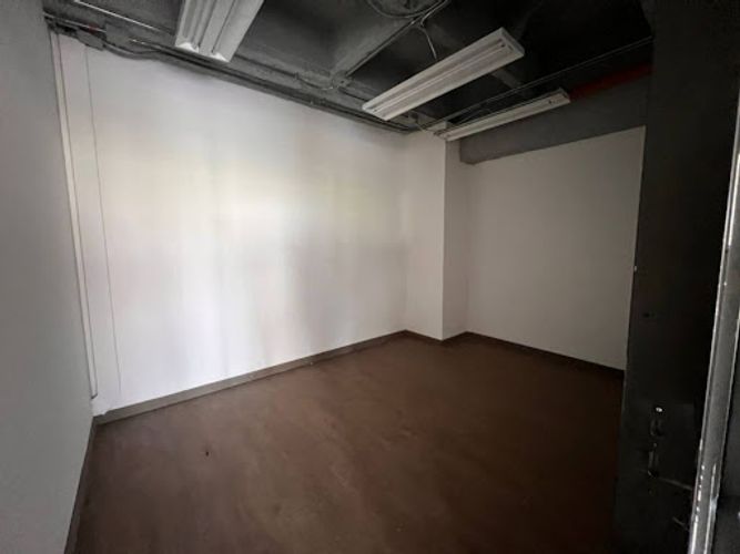 Oficina en arriendo en La Esmeralda, Itagüí, 287 m² · foto 18 de 19