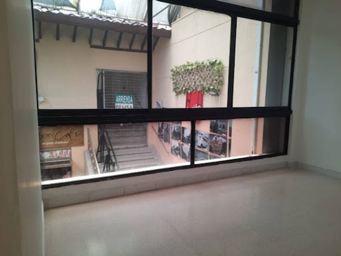 Local en arriendo en La Candelaria, Medellín, 118 m² · foto 9 de 24
