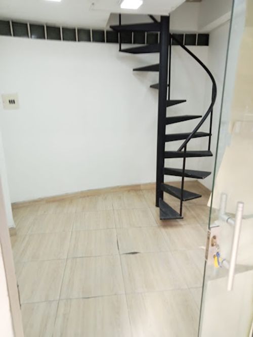 Local en arriendo en Laureles, Medellín, 25 m² · foto 7 de 14