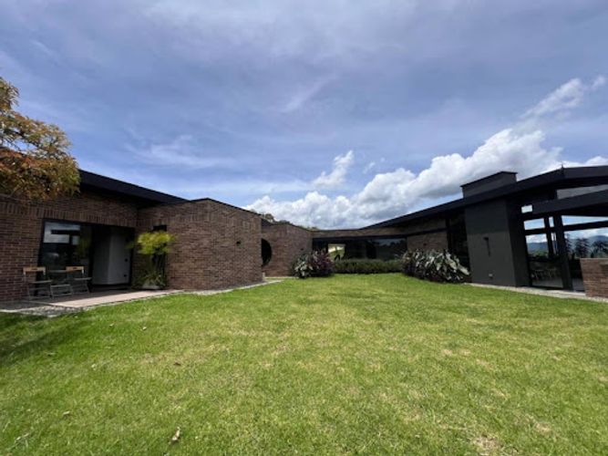 Casa de 3 alcobas en venta en San Miguel, La Ceja, 345 m² · foto 4 de 24