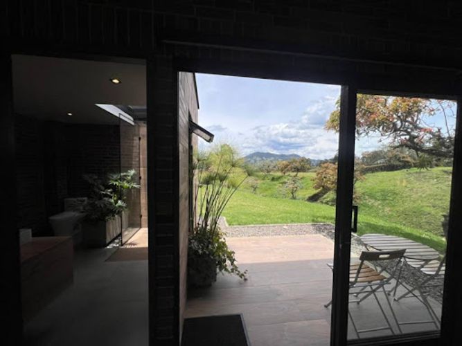 Casa de 3 alcobas en venta en San Miguel, La Ceja, 345 m² · foto 5 de 24