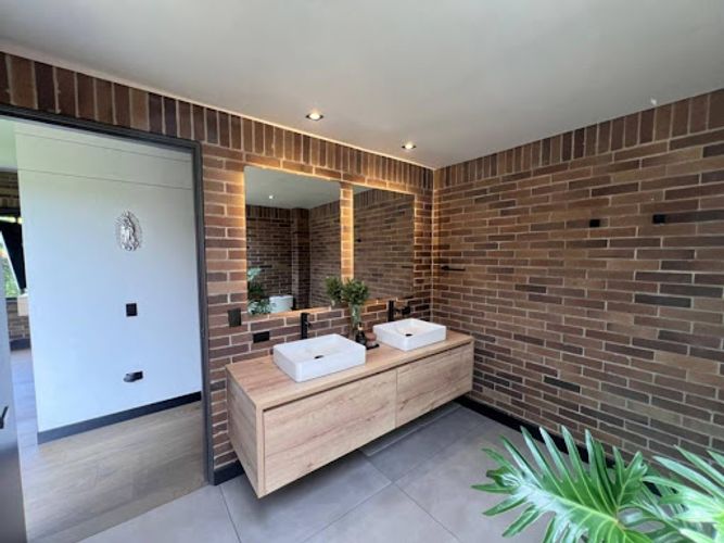 Casa de 3 alcobas en venta en San Miguel, La Ceja, 345 m² · foto 7 de 24