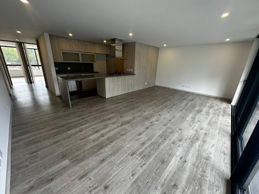 Apartamento en venta en Altos del poblado, Medellín 2