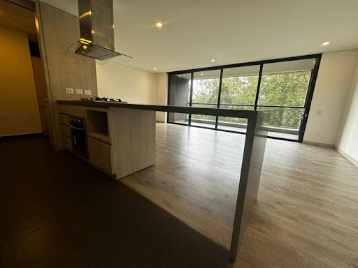 Apartamento en venta en Altos Del Poblado, Medellín · foto 7 de 24