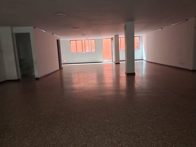 Local en arriendo en La América, Medellín, 180 m² · foto 3 de 15