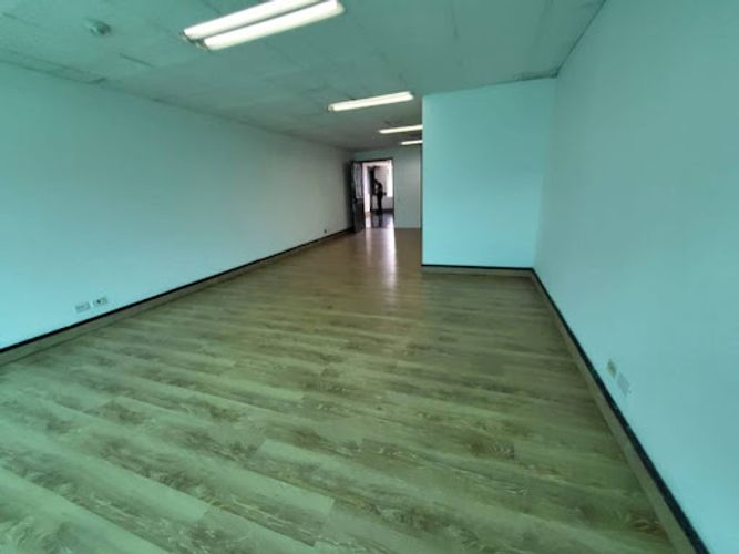 Oficina en arriendo en Milla De Oro, Medellín, 48 m² · foto 3 de 16