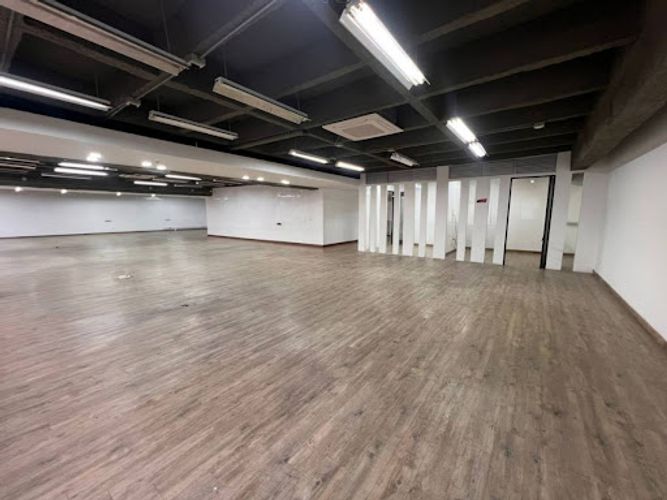 Oficina en arriendo en La Esmeralda, Itagüí, 659 m² · foto 7 de 21