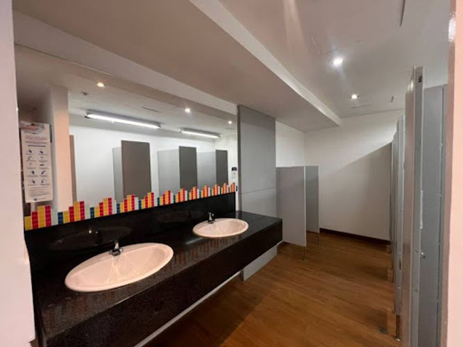 Oficina en arriendo en La Esmeralda, Itagüí, 659 m² · foto 8 de 21