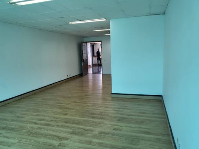Oficina en arriendo en Milla De Oro, Medellín, 48 m² · foto 11 de 16