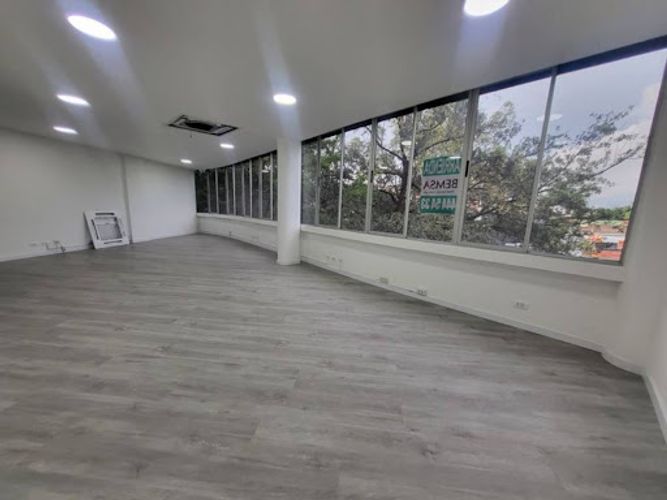 Oficina en arriendo en Manila, Medellín, 60 m² · foto 5 de 16