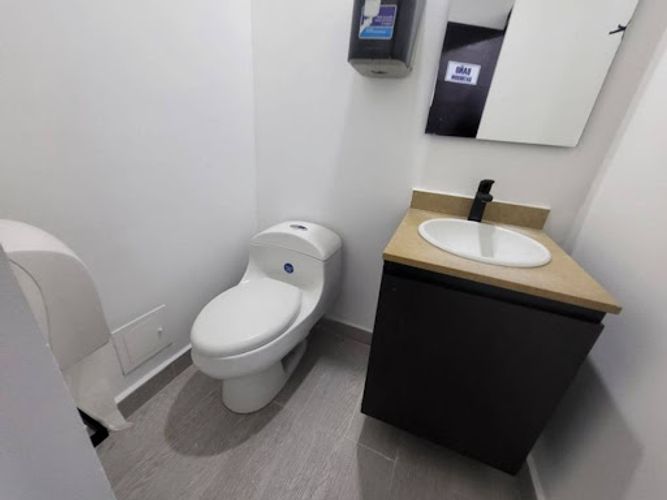Oficina en arriendo en Manila, Medellín, 60 m² · foto 8 de 16