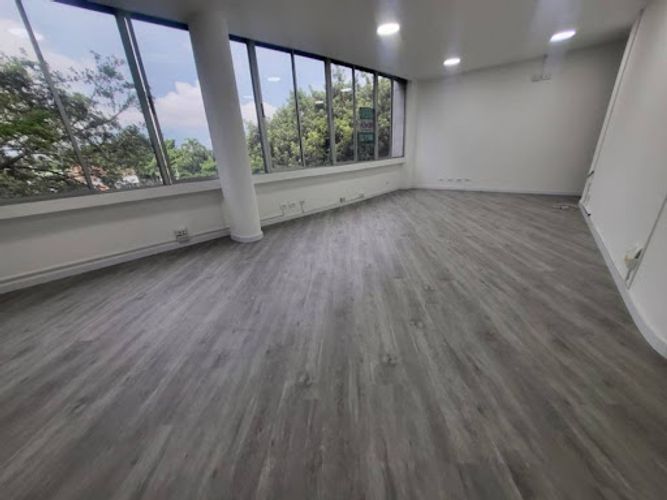 Oficina en arriendo en Manila, Medellín, 60 m² · foto 13 de 16