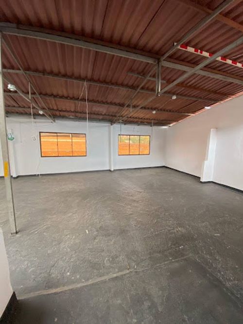 Bodega en arriendo en El Cairo, Bello, 120 m² · foto 9 de 12