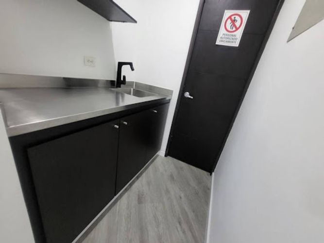 Oficina en arriendo en Manila, Medellín, 60 m² · foto 15 de 16