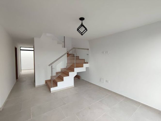 Casa de 3 alcobas en venta en La Ceja, 130 m² · foto 2 de 22