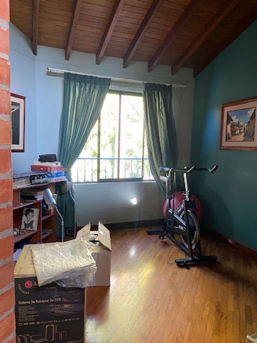 Casa de 4 alcobas en venta en Los Balsos, Medellín, 270 m² · foto 9 de 14