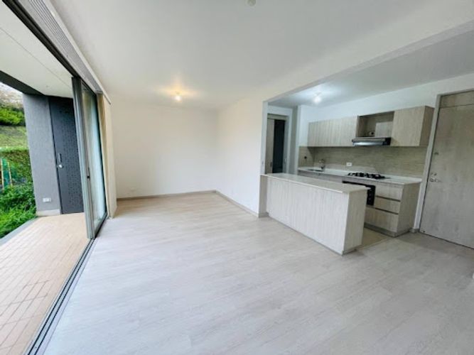 Apartamento de 2 alcobas en venta en Santa Ana, Rionegro, 80 m² · foto 2 de 19