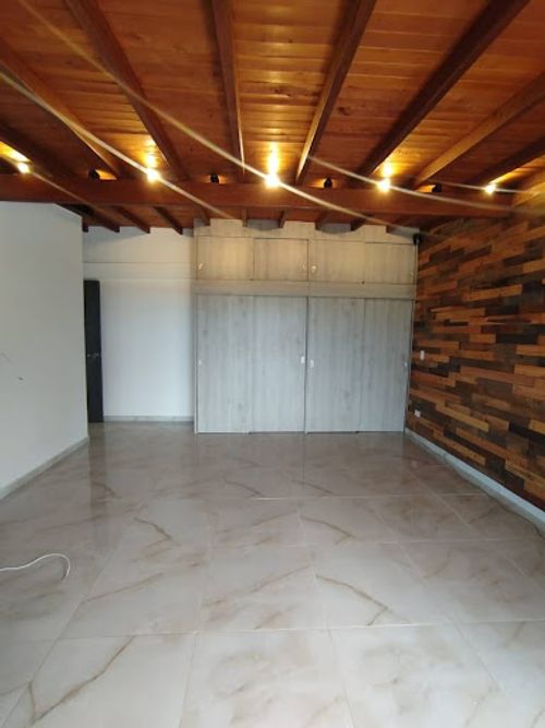 Casa de 3 alcobas en arriendo en Canoas, Guarne, 250 m² · foto 20 de 24